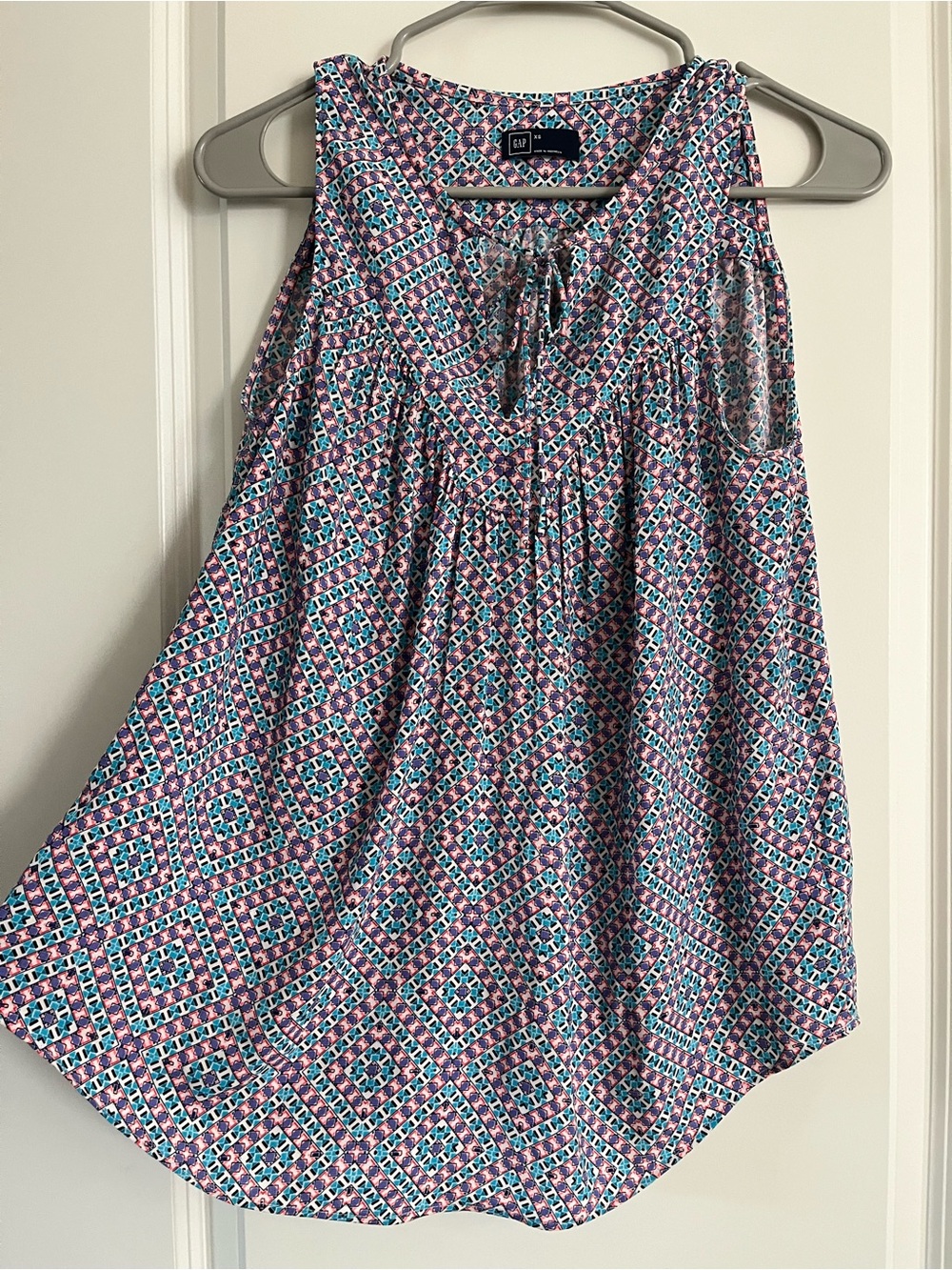 GAP Geometric Sleeveless Blouse in Teal & Pink
